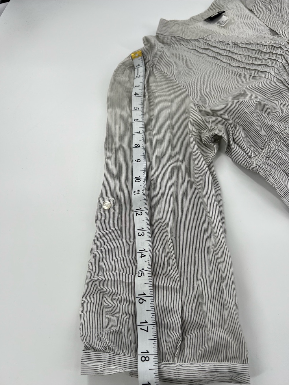 H&M Light Gray Button-Front Mini Dress - Picture 4 of 10